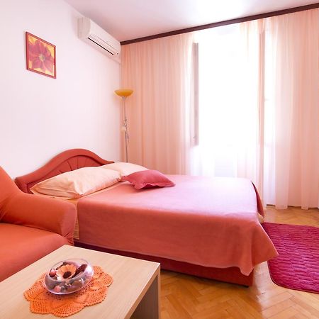 Apartment And Room Daria Vis Island Ngoại thất bức ảnh