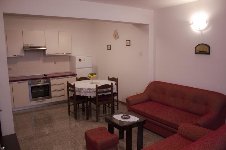 Apartment And Room Daria Vis Island Ngoại thất bức ảnh