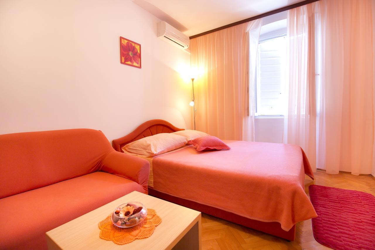 Apartment And Room Daria Vis Island Ngoại thất bức ảnh